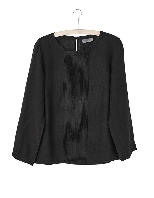 240103_Pleat_blouse_black_a