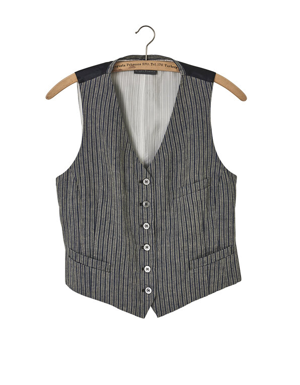 240118_Classic_waistcoat_blue_stripe_a