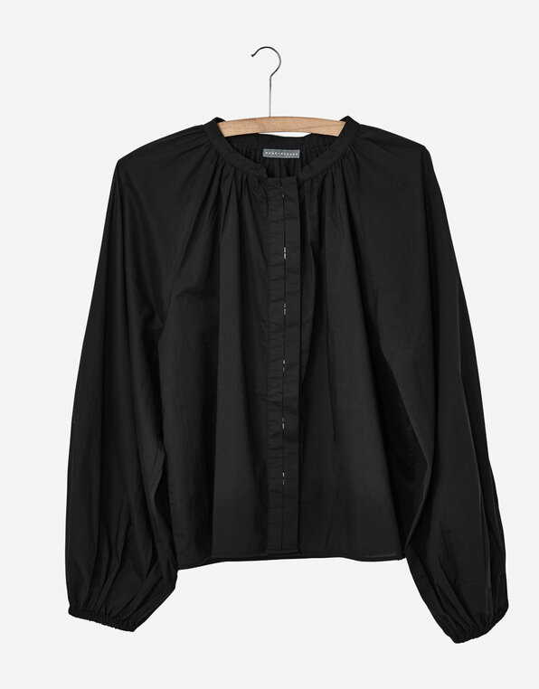 260210_Raglan_Blouse_Black_a