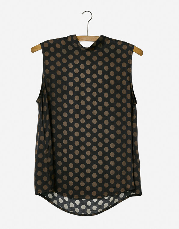 HIGH COLLAR TOP