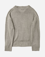 250110_V-neck_Sweater_Dark_nature_b