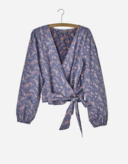 250127_Wrap_Blouse_Blue_Print_a
