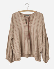 260116_folklore_blouse_a