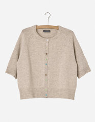 260217_Pretty_Button_Cardi_Nature_a