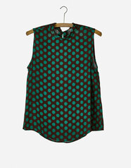 260218_High_Collar_Top_Green_Dot_a