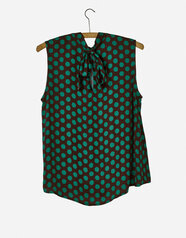 260218_High_Collar_Top_Green_Dot_c