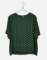 260219_T-shirt_blouse_Green_Dot_a