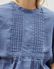 PLEAT BLOUSE